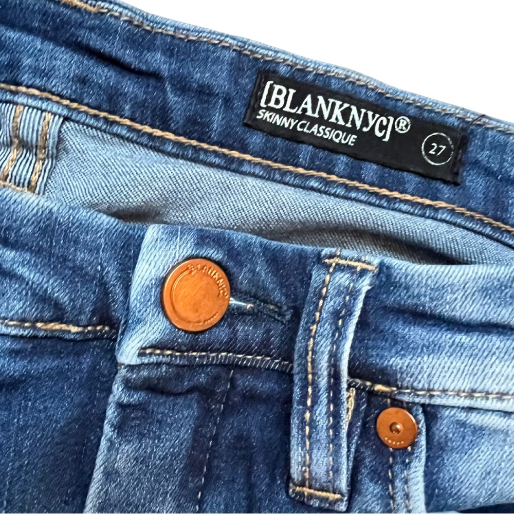 EUC BlankNYC Skinny Classique Jeans 27 Distressed Wash Raw Hem 27x27 - Picture 7 of 9